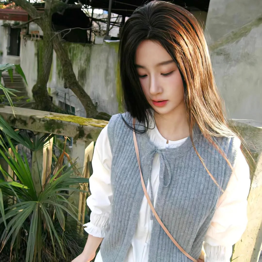 鉴宝神手，我靠赌石咸鱼翻身